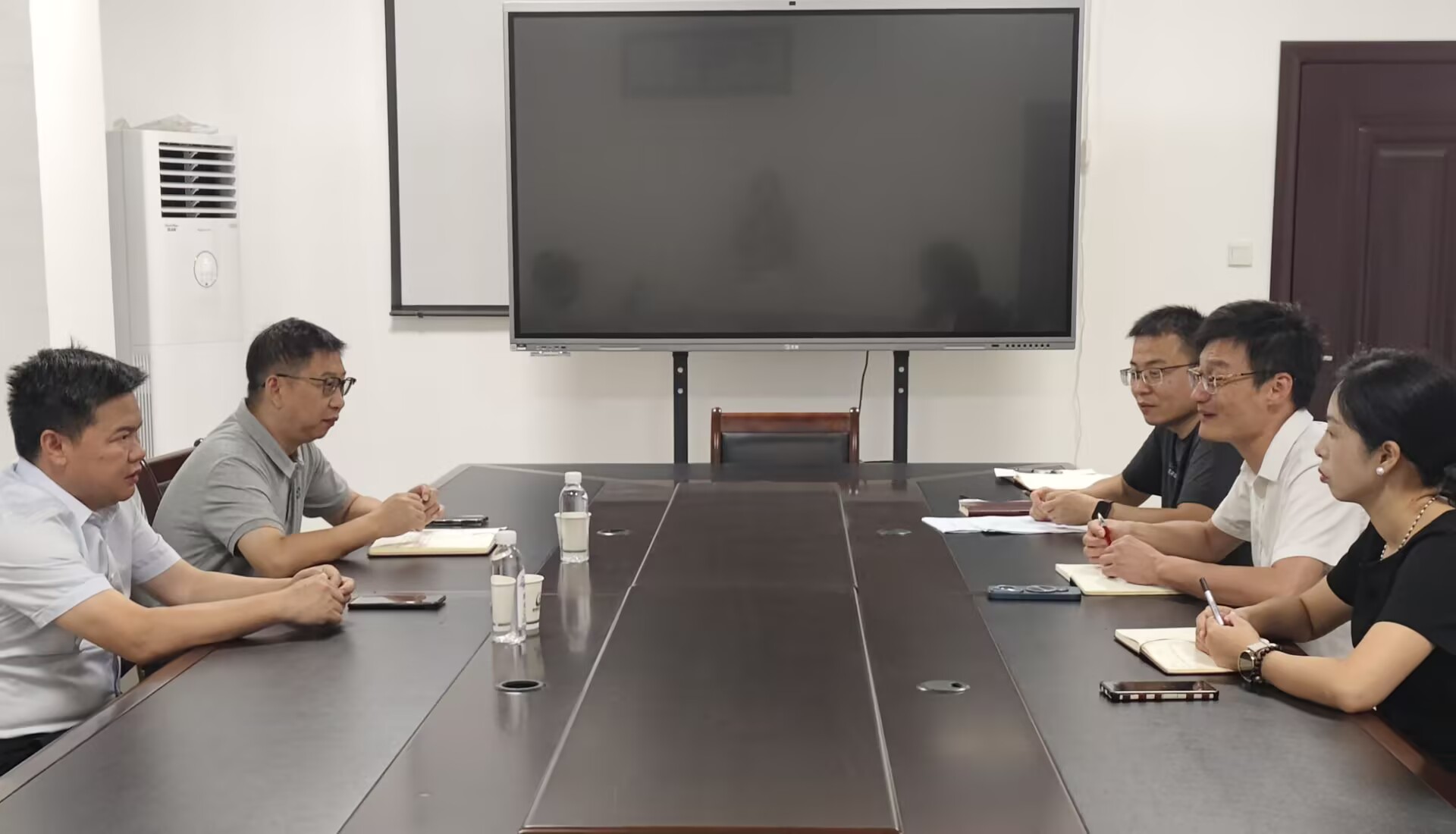 方辉平一行莅临化学化工学院调研...