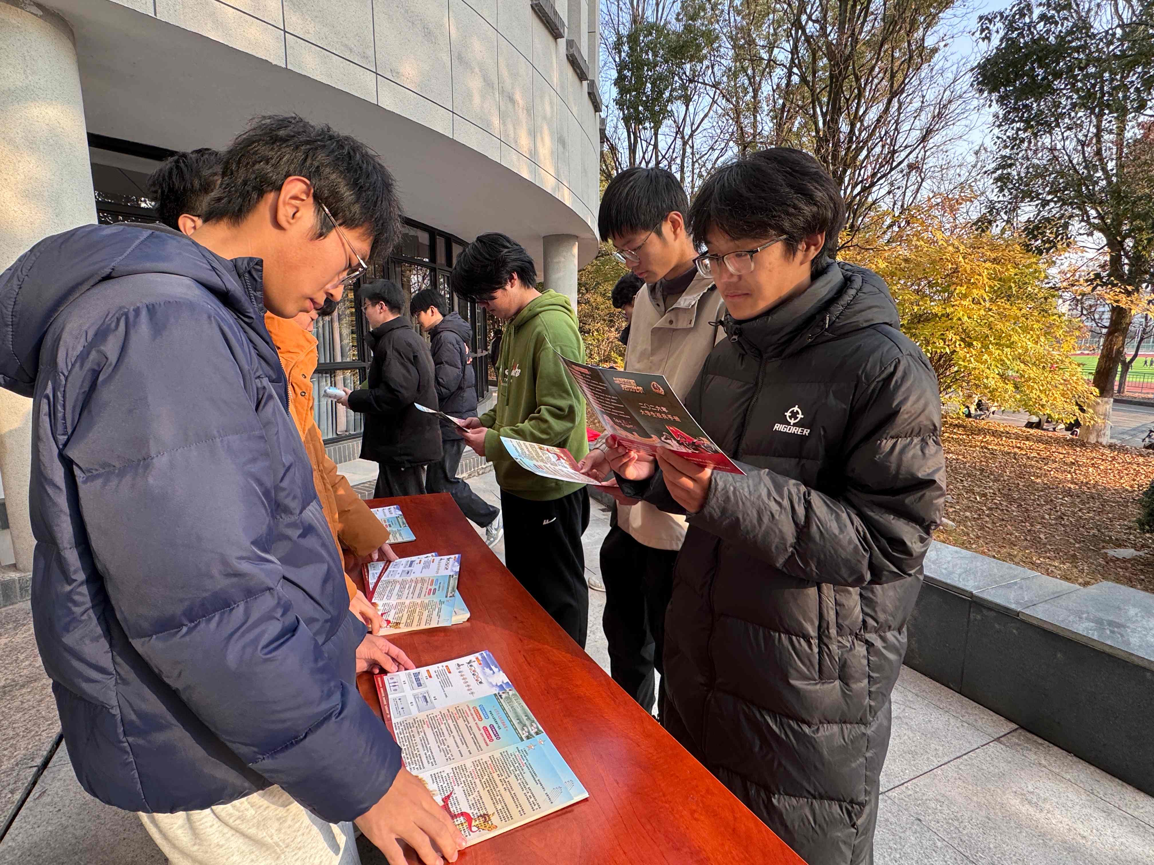 壮志盈怀强军梦&nbsp;青春报国铸忠诚...